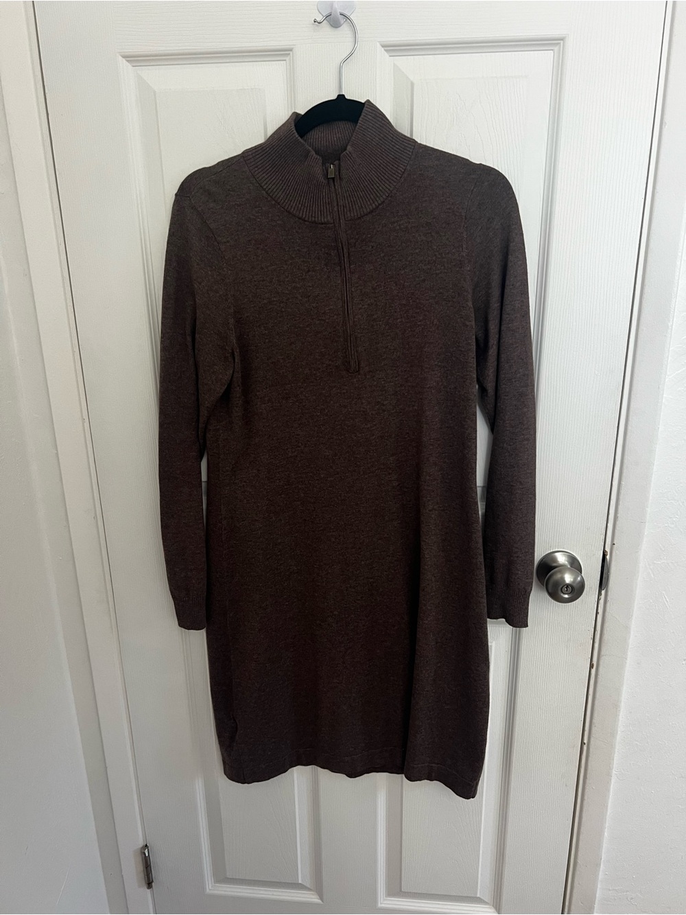 Tommy Bahama Brown Long-Sleeve Midi Sweater Dress‎